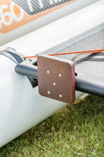 Load image into Gallery viewer, 小型船外機をMiniCatに取り付けるためのマリン仕様木製ブラケット
